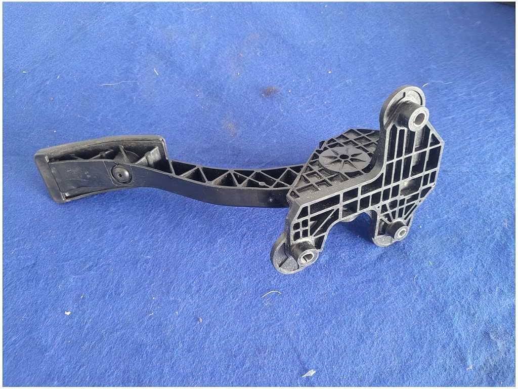 2015 - 2020 Ford Mustang Shelby GT350 Gas Drive Wire Throttle Pedal 2881 - The Parts Farm
