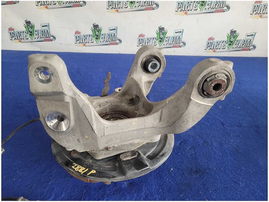 2015 - 2020 Ford Mustang Shelby GT350 Passenger Rear Knuckle Stub Hub 2881 - The Parts Farm