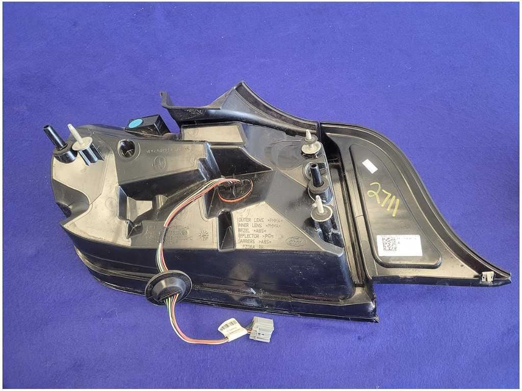 2015 - 2020 Ford Mustang Shelby GT350 Passenger Rear Taillight Lamp Light 2711 - The Parts Farm