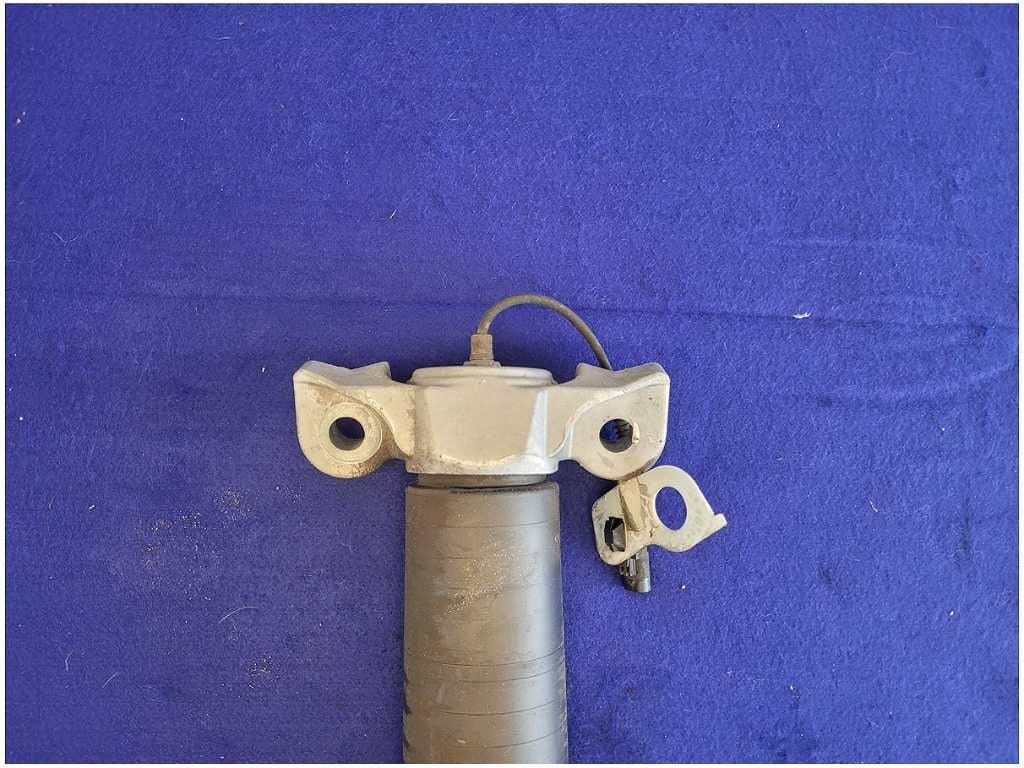 2015 - 2020 Ford Mustang Shelby GT350 Rear Magneride Shock Suspension 2729 - The Parts Farm