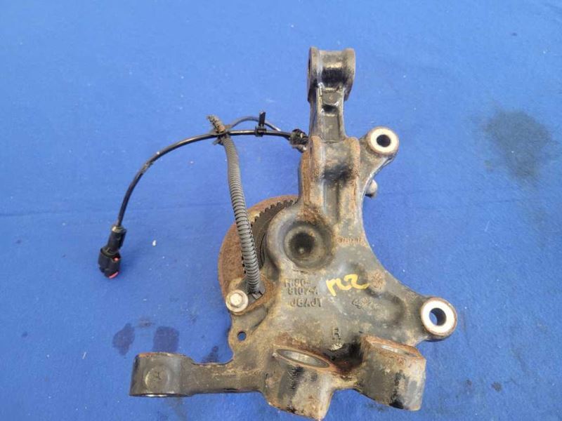 2015 - 2021 Ford Mustang GT S550 Passenger Front Knuckle Spindle Hub 2498 - The Parts Farm