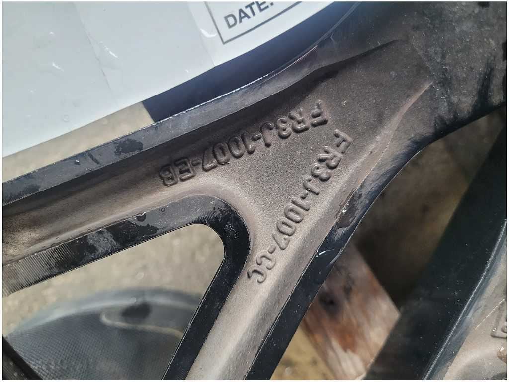 2015 - 2023 Ford Mustang GT Performance Pack PP Wheel 19x9.5 Spoke Rim *Scuffs* - The Parts Farm