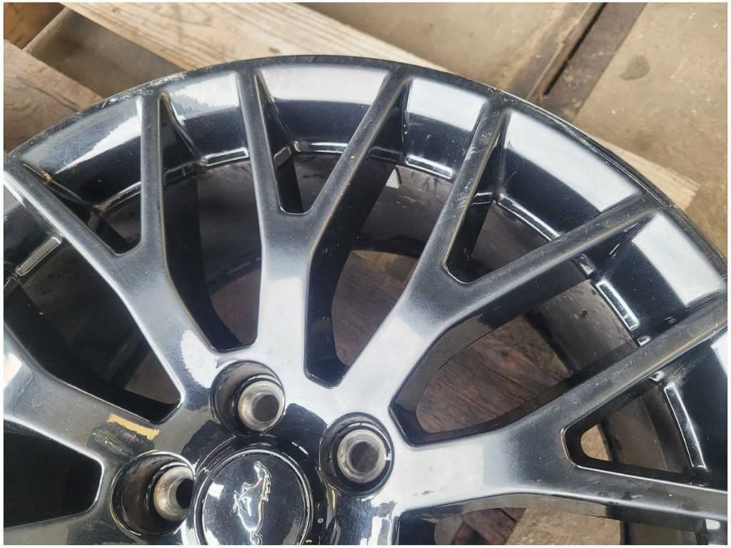 2015 - 2023 Ford Mustang GT Performance Pack PP Wheel 19x9.5 Spoke Rim *Scuffs* - The Parts Farm