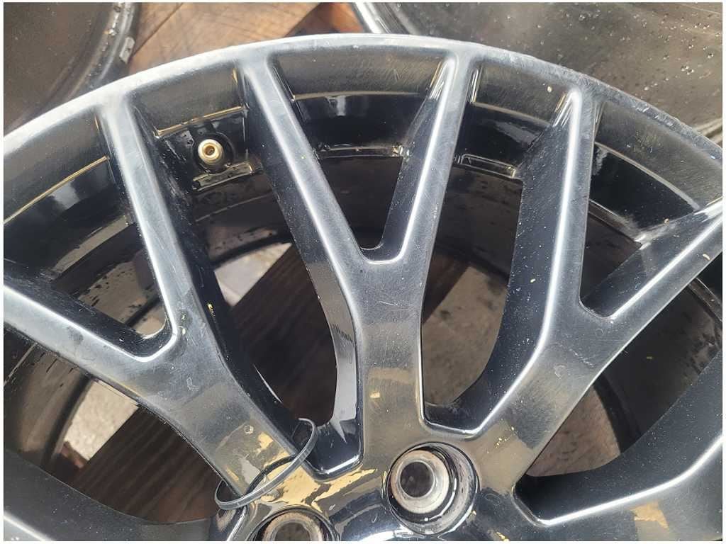 2015 - 2023 Ford Mustang GT Performance Pack PP Wheel 19x9.5 Spoke Rim *Scuffs* - The Parts Farm