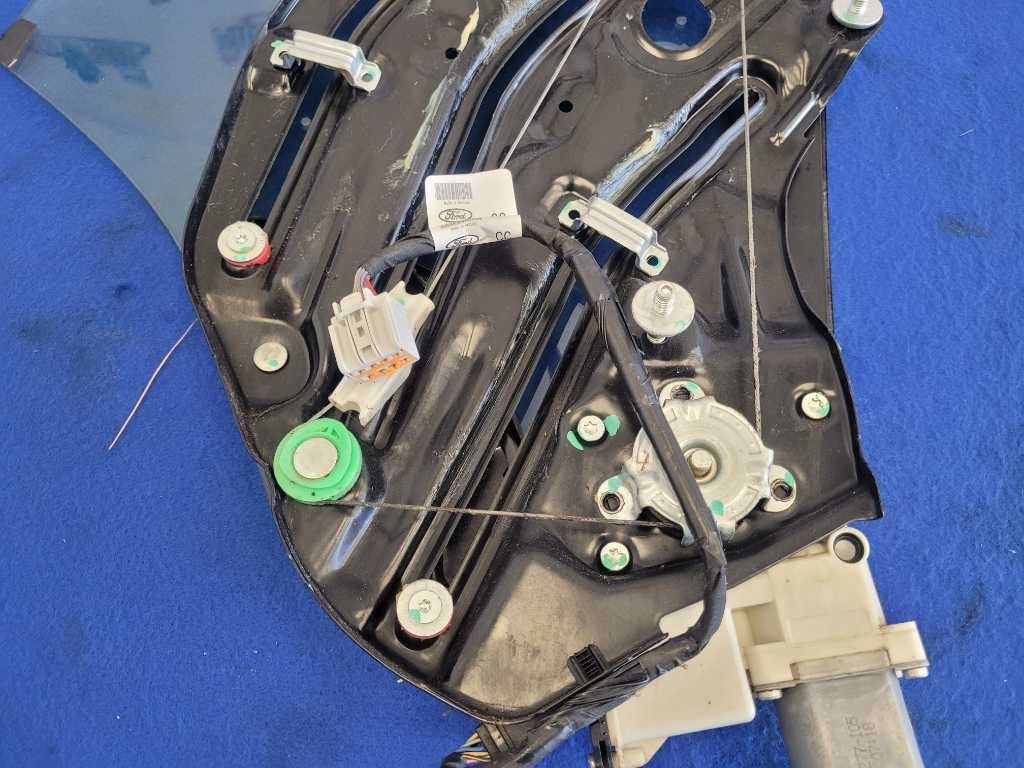 2015 - 2023 Ford Mustang GT S550 Convertible Driver Left Quarter Glass Window 2669 - The Parts Farm