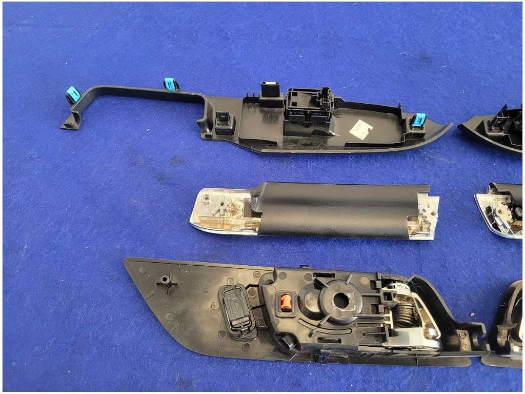 2015 - 2023 Ford Mustang GT S550 Coupe Pair Window Switch Door Handle Lock 2769 - The Parts Farm