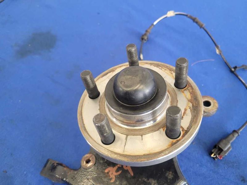 2015 - 2023 Ford Mustang GT S550 Driver Left Front Knuckle Hub Spindle 2115 - The Parts Farm