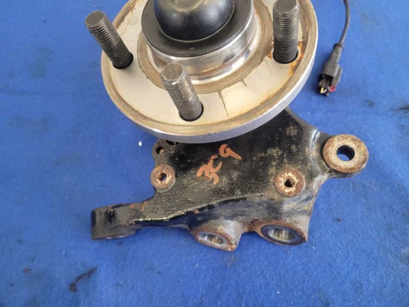 2015 - 2023 Ford Mustang GT S550 Driver Left Front Knuckle Hub Spindle 2115 - The Parts Farm