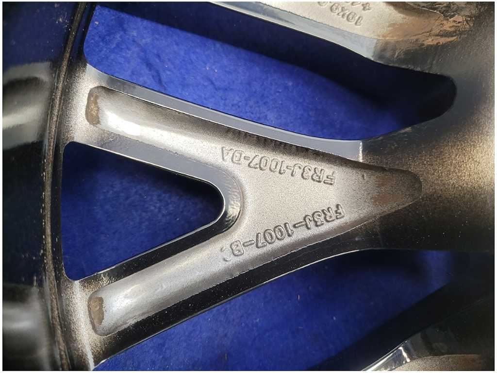 2015 - 2023 Ford Mustang GT S550 Front Wheel 19x9 Black Spoke Rim *Scuffs* 2776 - The Parts Farm