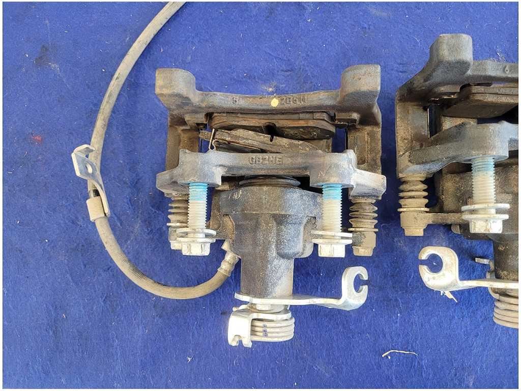 2015 - 2023 Ford Mustang GT S550 Pair Rear Brake Calipers Pads 2776 - The Parts Farm