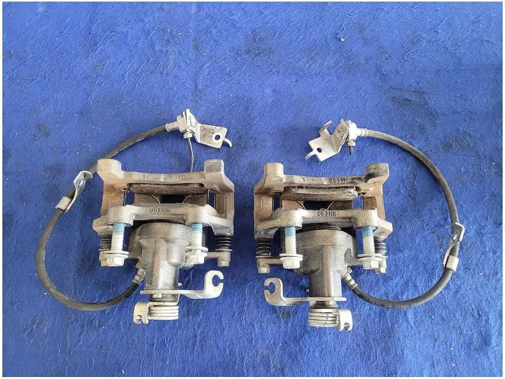 2015-2023 Ford Mustang GT S550 Pair Rear Brake Calipers Pads Lines 2888 - The Parts Farm