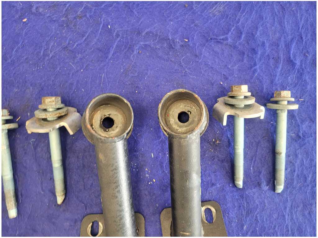 2015 - 2023 Ford Mustang GT S550 Pair Rear Lockout Cradle Braces 2752 - The Parts Farm