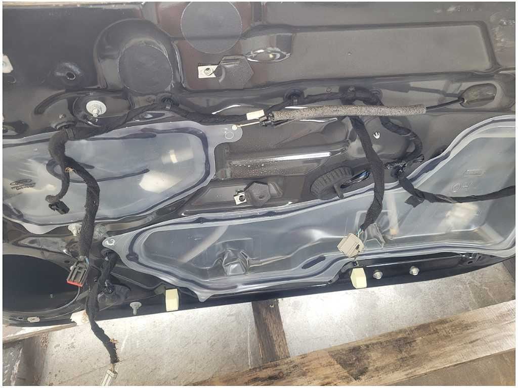 2015 - 2023 Ford Mustang GT S550 Passenger Front Coupe Door Shell Paint G1 2738 - The Parts Farm