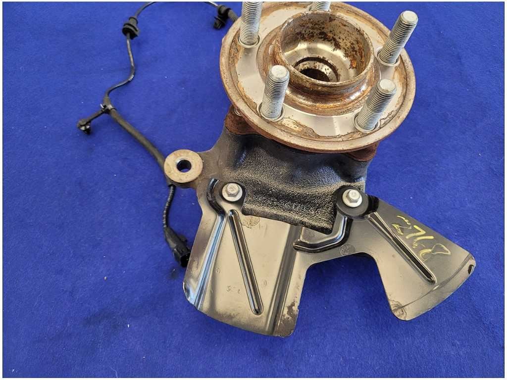 2015 - 2023 Ford Mustang GT S550 Passenger Front Spindle Knuckle PP Dust 2768 - The Parts Farm