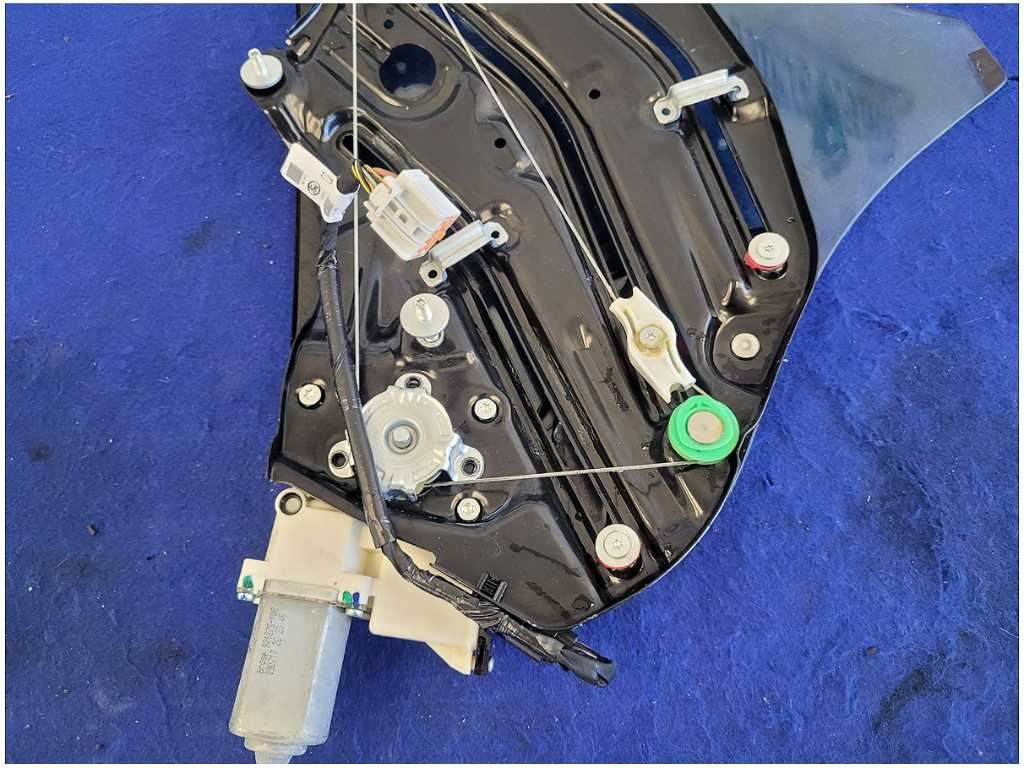 2015 - 2023 Ford Mustang GT S550 Passenger Quarter Glass Convertible Window 2771 - The Parts Farm