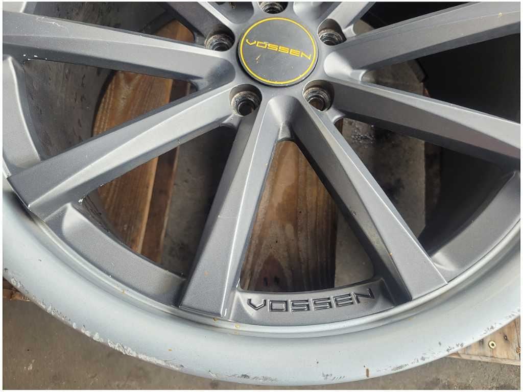 2015 - 2023 Ford Mustang GT S550 Vossen VVS CV1 20x10.5 Wheel Spoke *Scuffs* - The Parts Farm