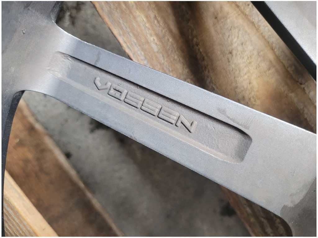 2015 - 2023 Ford Mustang GT S550 Vossen VVS CV1 20x10.5 Wheel Spoke *Scuffs* - The Parts Farm