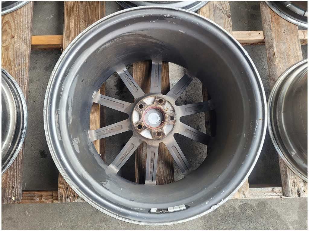 2015 - 2023 Ford Mustang GT S550 Vossen VVS CV1 20x10.5 Wheel Spoke *Scuffs* - The Parts Farm