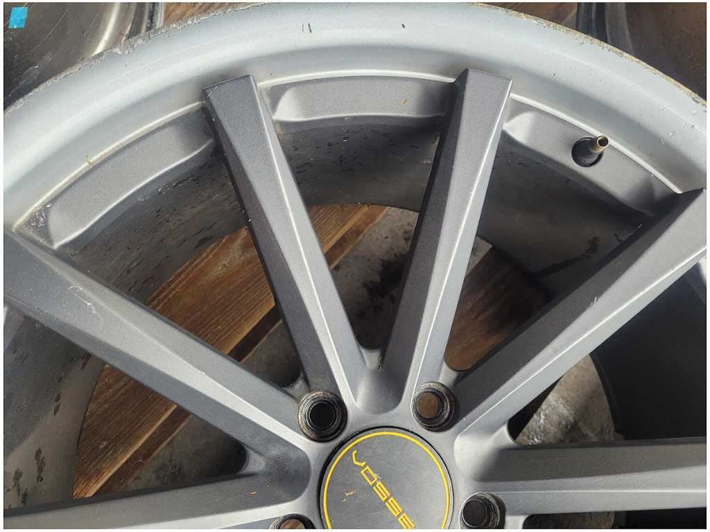 2015 - 2023 Ford Mustang GT S550 Vossen VVS CV1 20x10.5 Wheel Spoke *Scuffs* - The Parts Farm