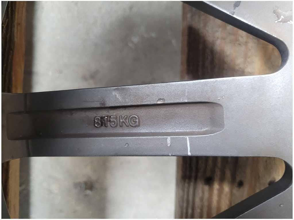 2015 - 2023 Ford Mustang GT S550 Vossen VVS CV1 20x10.5 Wheel Spoke *Scuffs* - The Parts Farm