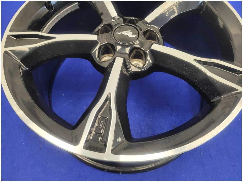 2015 - 2023 Ford Mustang GT S550 Wheel 19x8.5 Spoke Paint Rim *Scuffs* 2752 - The Parts Farm