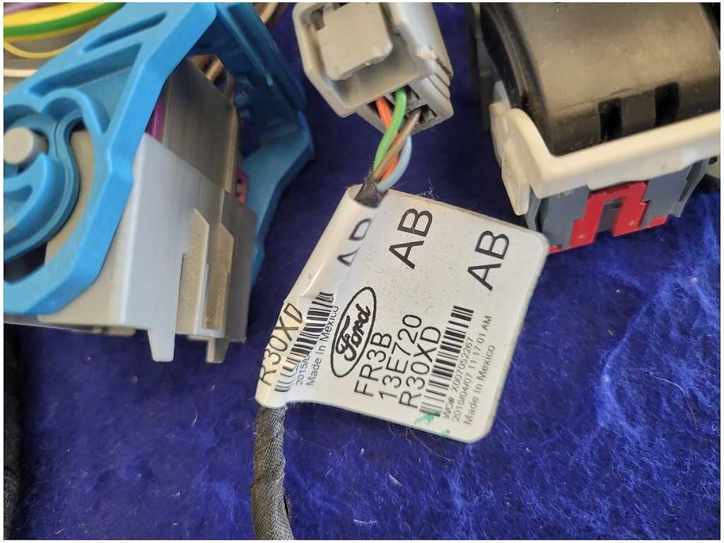 2015 Ford Mustang GT S550 Coupe Dash Harness Wire Plug *Read* 2709 - The Parts Farm