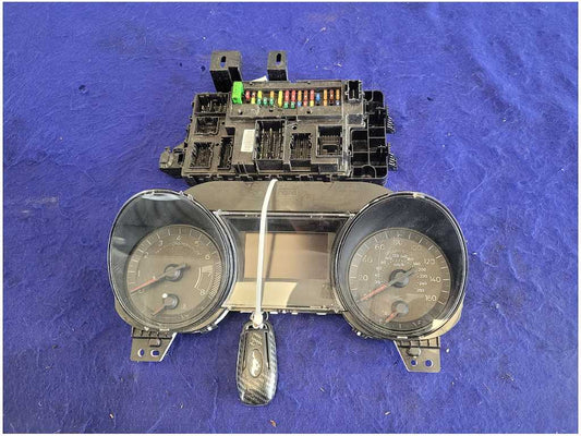 2015 Ford Mustang GT S550 Gauge Cluster Speedometer M/T MPH Dash 76k Miles 2750 - The Parts Farm