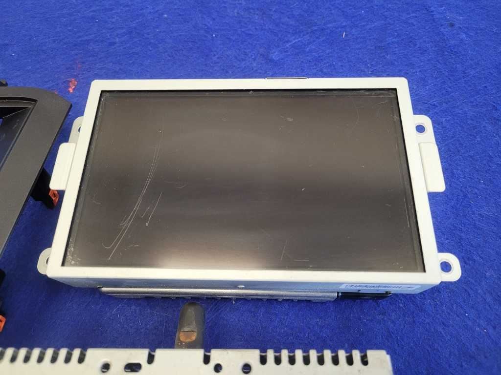 2015 Ford Mustang GT S550 Sync Receiver Nav Audio Radio Info Screen Heat 2778 - The Parts Farm