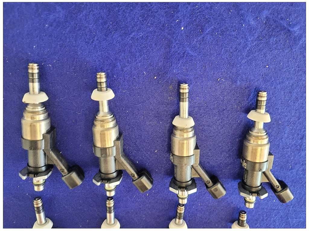 2016 - 2024 Chevrolet Camaro SS OEM NTO Stock Fuel Injectors 8 C43 - The Parts Farm