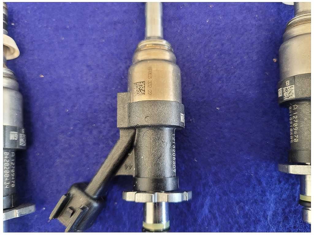 2016 - 2024 Chevrolet Camaro SS OEM NTO Stock Fuel Injectors 8 C43 - The Parts Farm