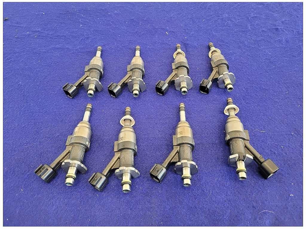 2016 - 2024 Chevrolet Camaro SS OEM NTO Stock Fuel Injectors 8 C43 - The Parts Farm