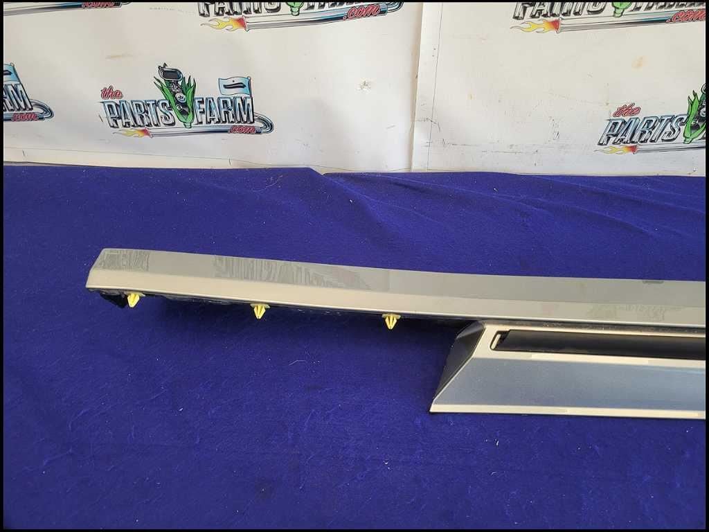 2016 - 2024 Chevrolet Camaro SS Passenger Lower Rocker Panel Molding C43 - The Parts Farm