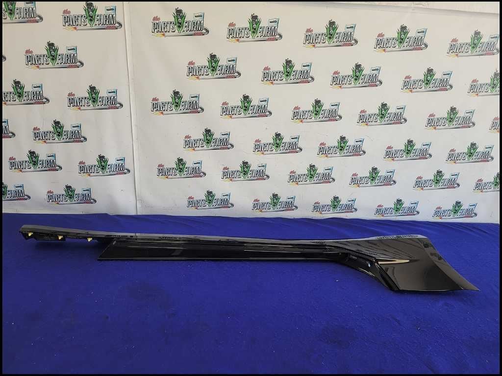 2016 - 2024 Chevrolet Camaro SS Passenger Lower Rocker Panel Molding C43 - The Parts Farm