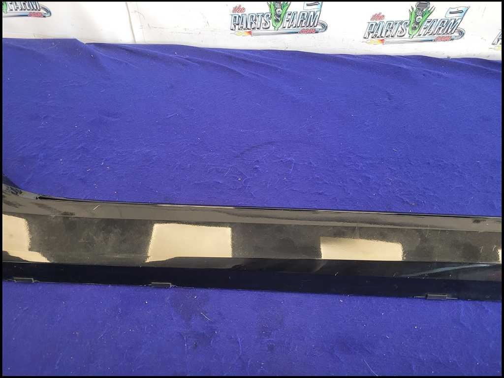 2016 - 2024 Chevrolet Camaro SS Passenger Lower Rocker Panel Molding C43 - The Parts Farm