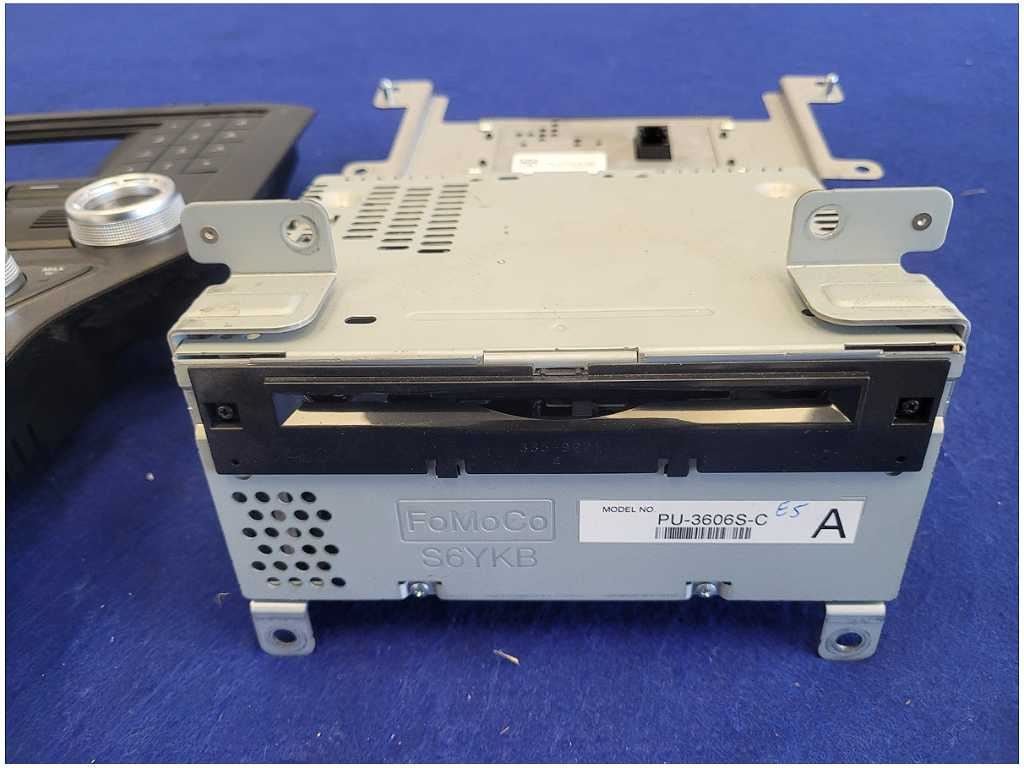 2016 Ford Mustang GT S550 Audio Radio Control Panel Face Plate Stereo 2776 - The Parts Farm