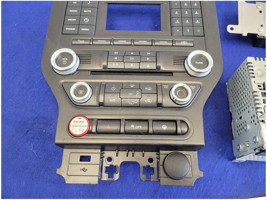 2016 Ford Mustang GT S550 Audio Radio Control Panel Face Plate Stereo 2776 - The Parts Farm