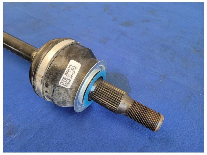 2017 - 2020 Chevrolet Camaro SS 6.2L Passenger Rear Axle Shaft Half C124 - The Parts Farm