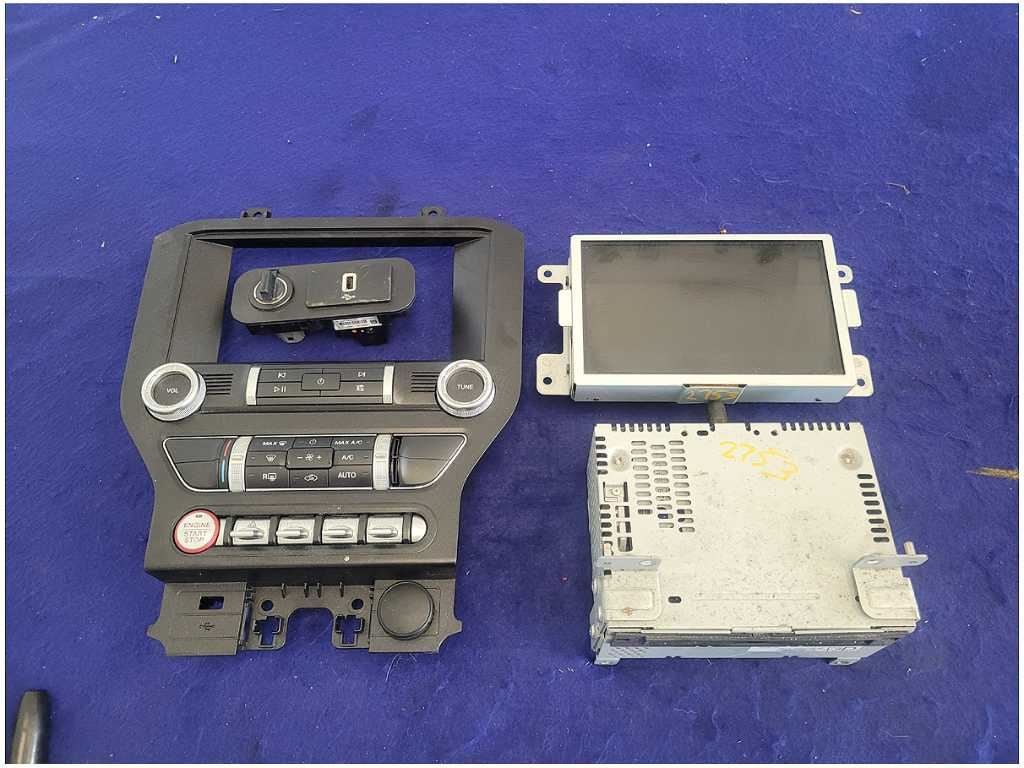 2017 Ford Mustang GT S550 Sync 3 Receiver *READ* CD Slot Upgrade Heat Cool 2753 - The Parts Farm