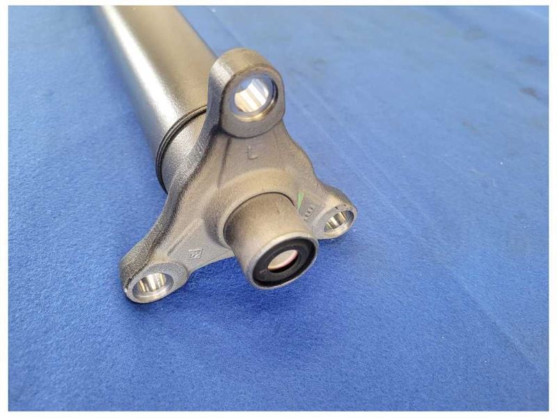 2018 - 2020 Chevrolet Camaro SS 6.2L Driveshaft Automatic Transmission A/T C124 - The Parts Farm