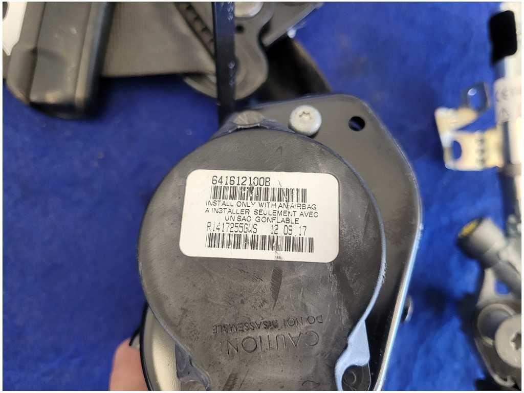 2018 - 2023 Ford Mustang EcoBoost Convertible Front Passenger Seat Belt Black 2771 - The Parts Farm