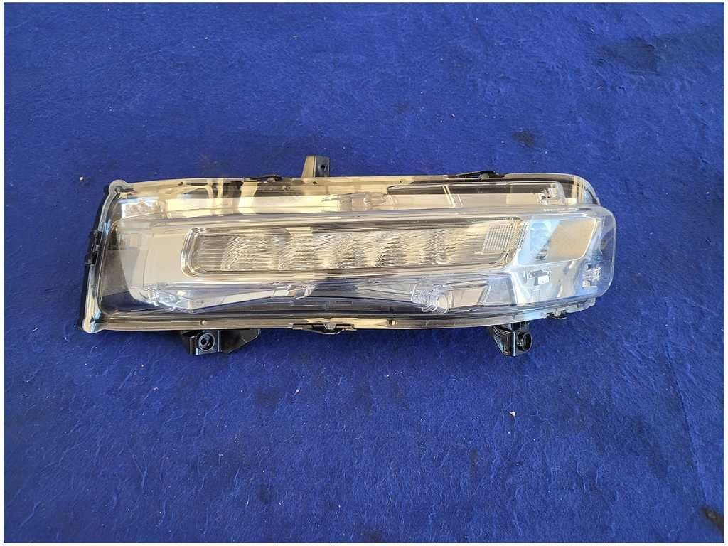 2018 - 2023 Ford Mustang EcoBoost S550 Driver Front Turn Signal Lamp Corner 2771 - The Parts Farm