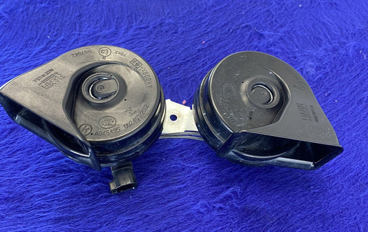 2018 - 2023 Ford Mustang factory OEM Horn Horns & bracket used The Parts Farm - The Parts Farm
