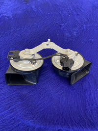 2018 - 2023 Ford Mustang factory OEM Horn Horns & bracket used The Parts Farm - The Parts Farm