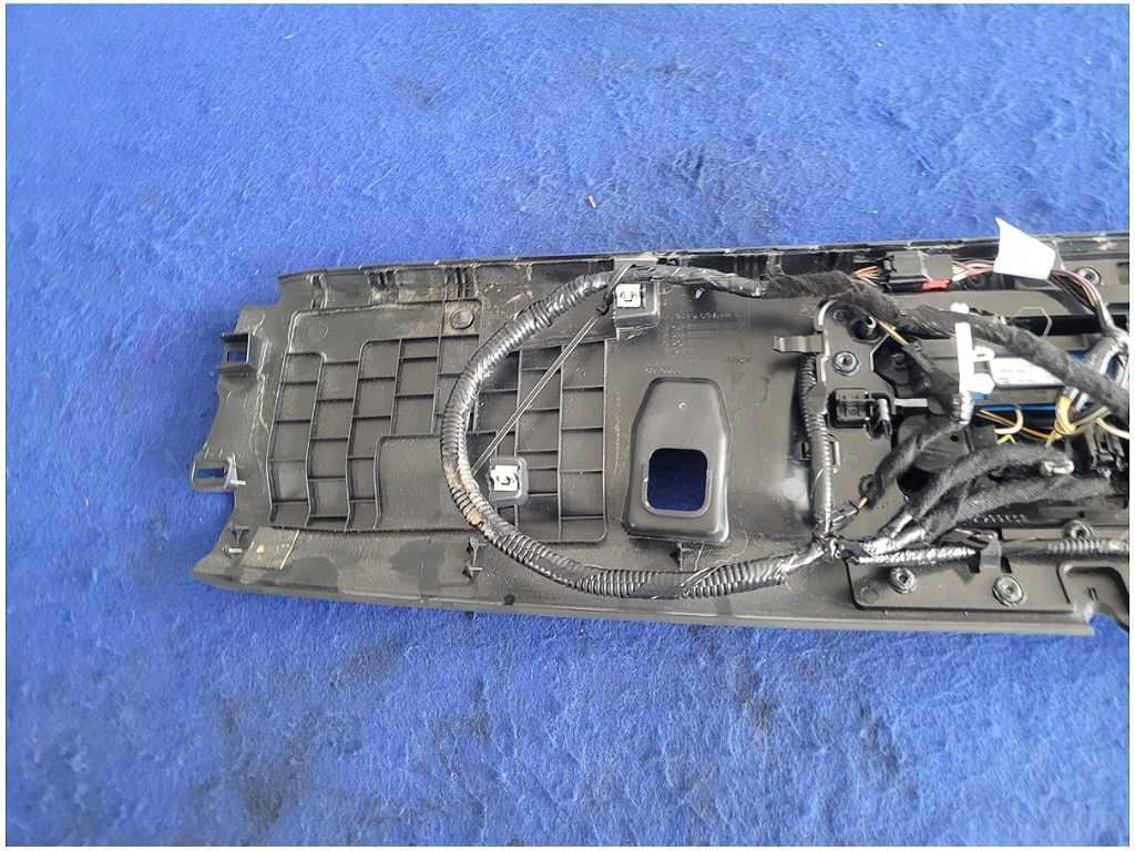 2018-2023 Ford Mustang GT S550 Convertible Dome Light Cover Panel 2887 - The Parts Farm