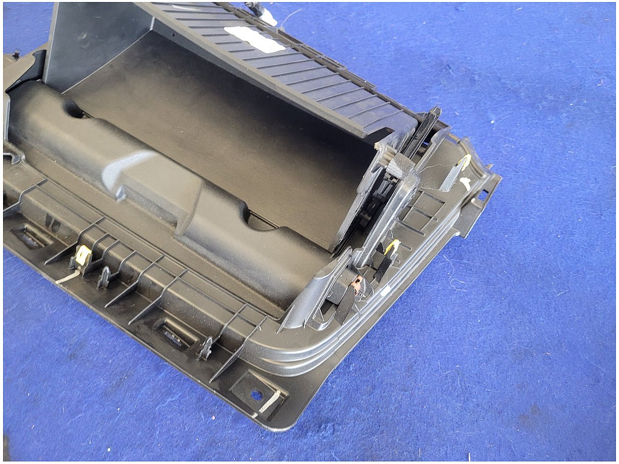 2018 - 2023 Ford Mustang GT S550 Coupe Air Bag Glove Box Passenger Right Dash 2769 - The Parts Farm