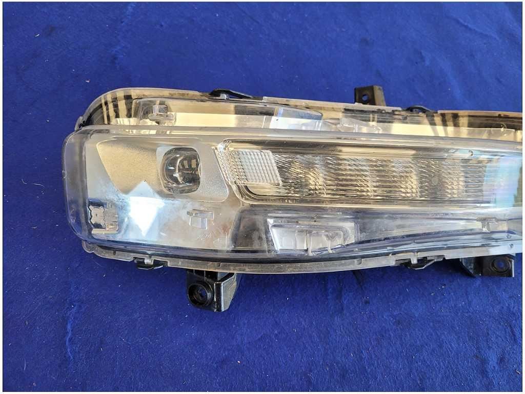 2018 - 2023 Ford Mustang GT S550 Passenger Corner Light Bumper Turn Signal 2766 - The Parts Farm