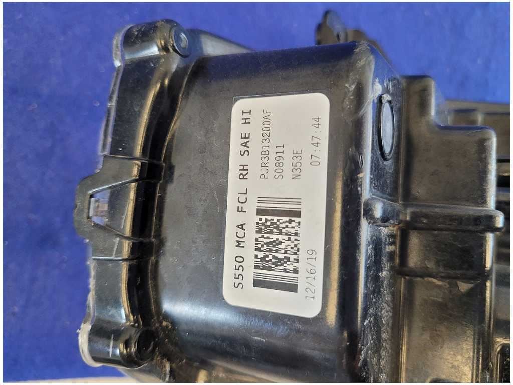 2018 - 2023 Ford Mustang GT S550 Passenger Corner Light Bumper Turn Signal 2766 - The Parts Farm