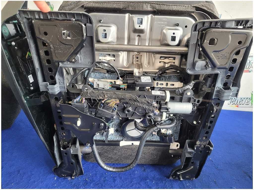 2018-2023 Ford Mustang GT S550 Passenger Front Power Seat Track Heat Memory 2887 - The Parts Farm