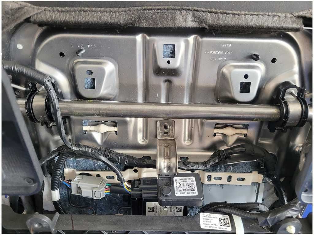 2018-2023 Ford Mustang GT S550 Passenger Front Power Seat Track Heat Memory 2887 - The Parts Farm