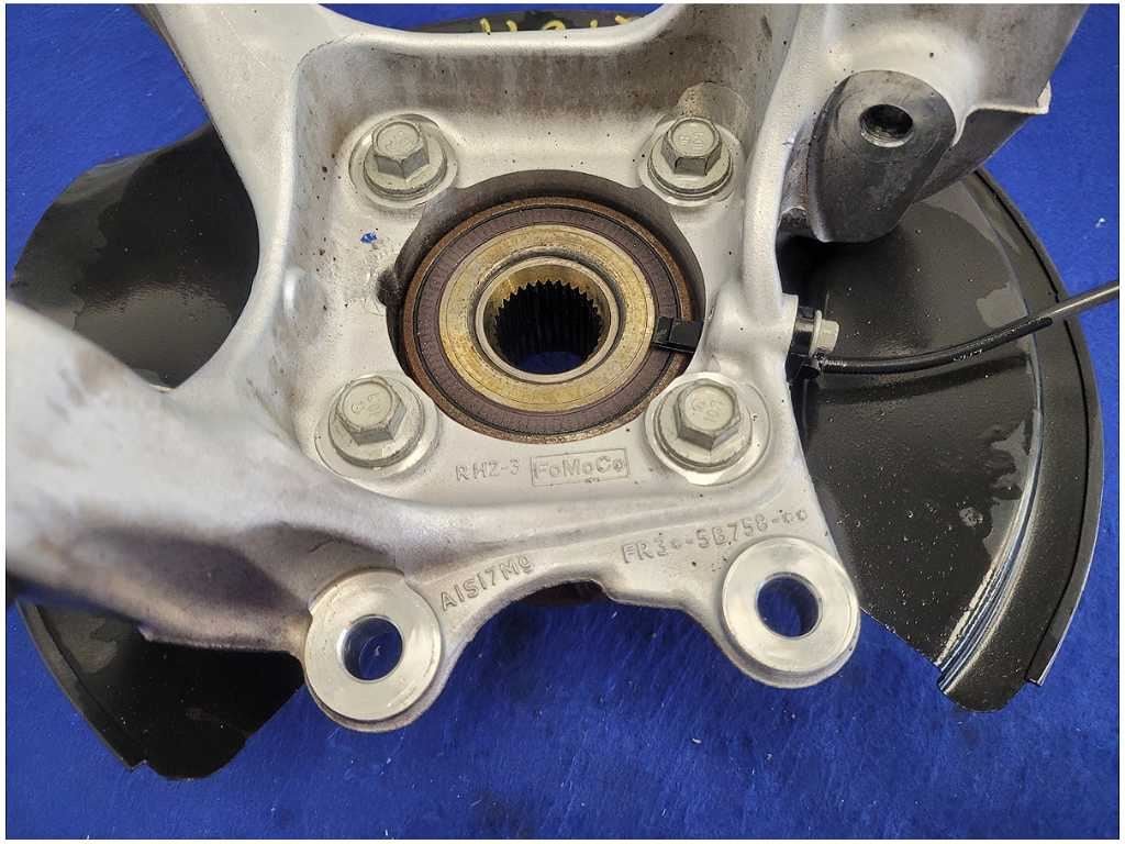 2018 - 2023 Ford Mustang GT S550 Passenger Rear Spindle Knuckle Hub 2767 - The Parts Farm